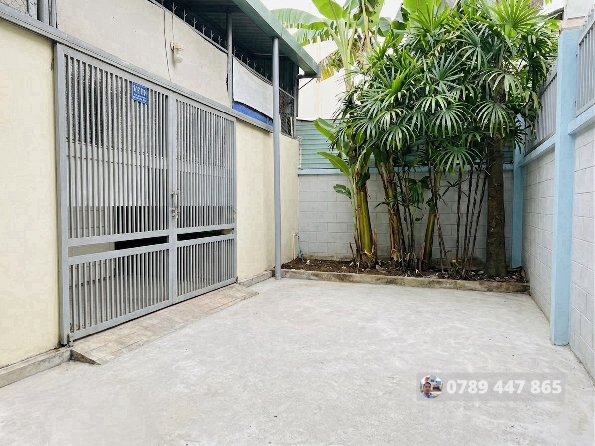 5.2 TỶ - NHÀ 105 M2, NGANG 7.2M CỰC KHỦNG, HẺM XE TẢI