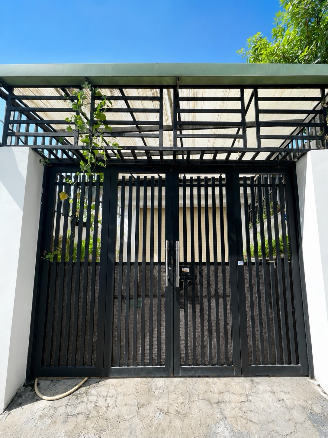 4.2 TỶ - NHÀ 81 M², HẺM THÔNG - NGAY NGUYỄN DUY TRINH