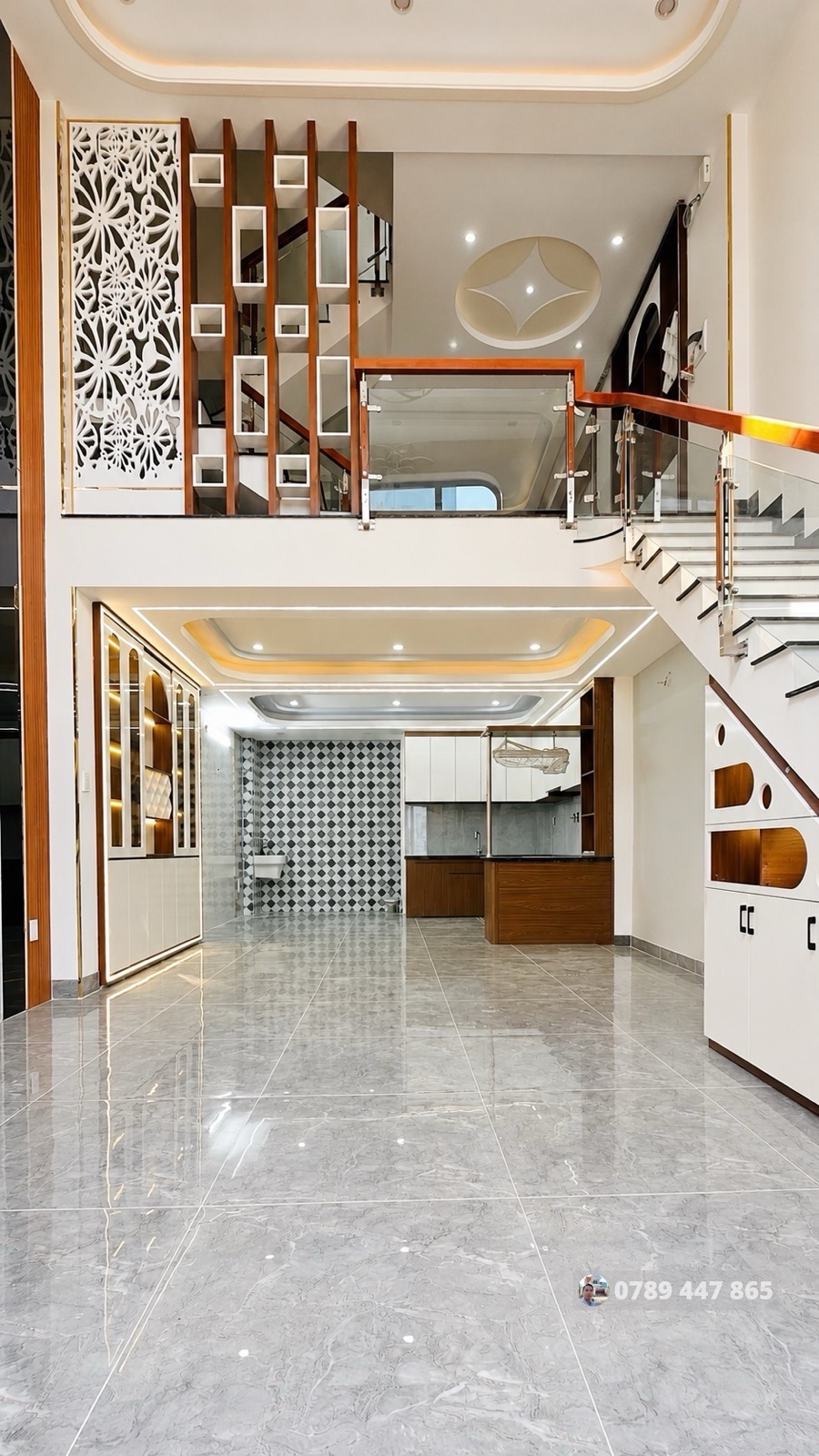 6.5 TỶ - NHÀ PHỐ 50M2, 4 TẦNG, ĐƯỜNG Ô TÔ, GẦN MẶT TIỀN LÃ XUÂN OAI. - ảnh 2