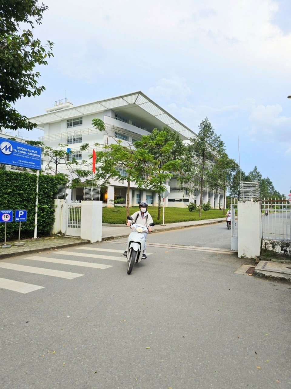 5.6 TỶ - NHÀ PHỐ 51M2, 3 TẦNG, HOÀN CÔNG ĐỦ, ĐƯỜNG Ô TÔ - GẦN TRƯỜNG ĐH TÀI CHÍNH MARKETING. - ảnh 10